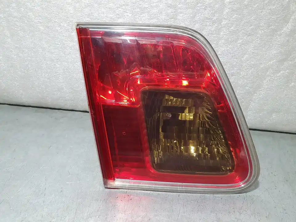 Left Tail Light | Toyota Avensis T27