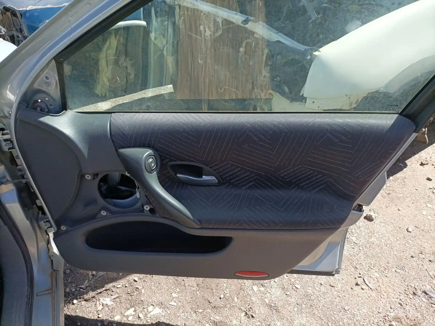 Front Right Door Quarter | Renault Laguna II 