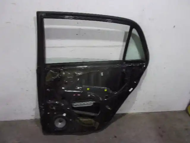 Porta Traseira Direita 6700313330 | Toyota Corolla E12