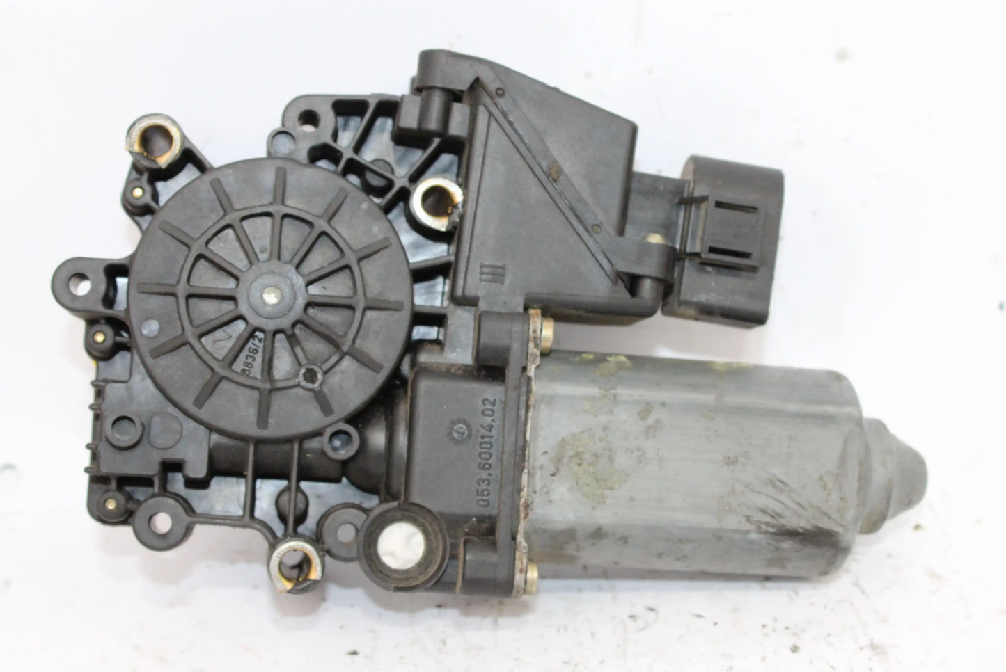 Motor de elevación delantero derecho 114180102 | Audi A3 (8L)