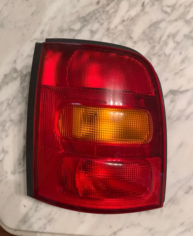 Left Tail Light | Nissan Micra K11