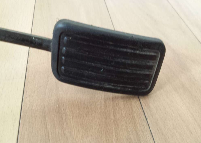 Accelerator Pedal 78010-52020 | Toyota Yaris II 