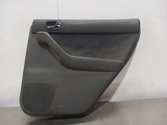 Quartela da Porta Traseira Direita 8L4863982 | Audi A3 (8L)