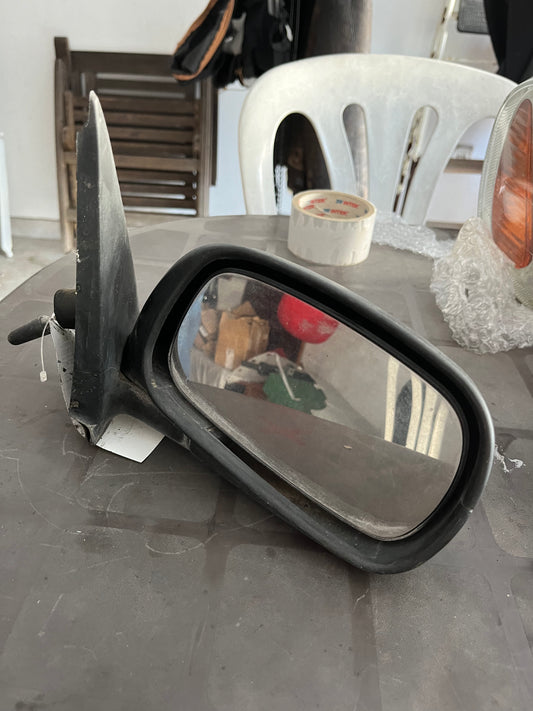 Espejo retrovisor derecho | Nissan Micra K11 