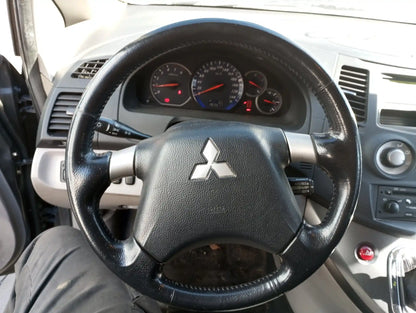 Steering wheel | Mitsubishi Grandis 