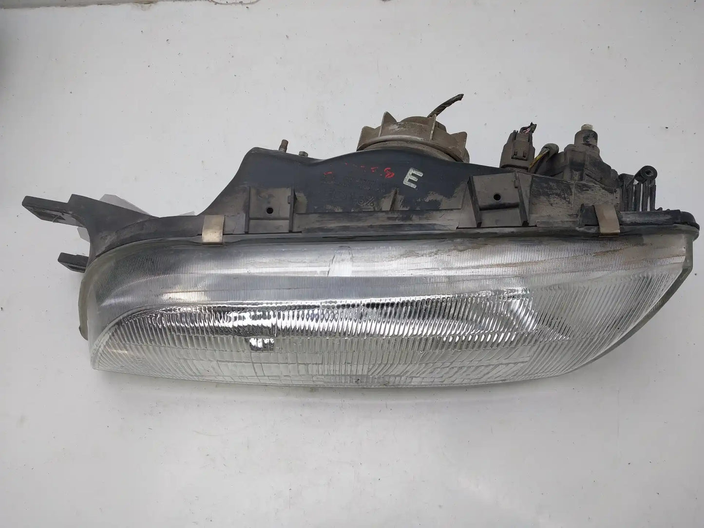 Left Headlight 260651N711 | Nissan Almera N15