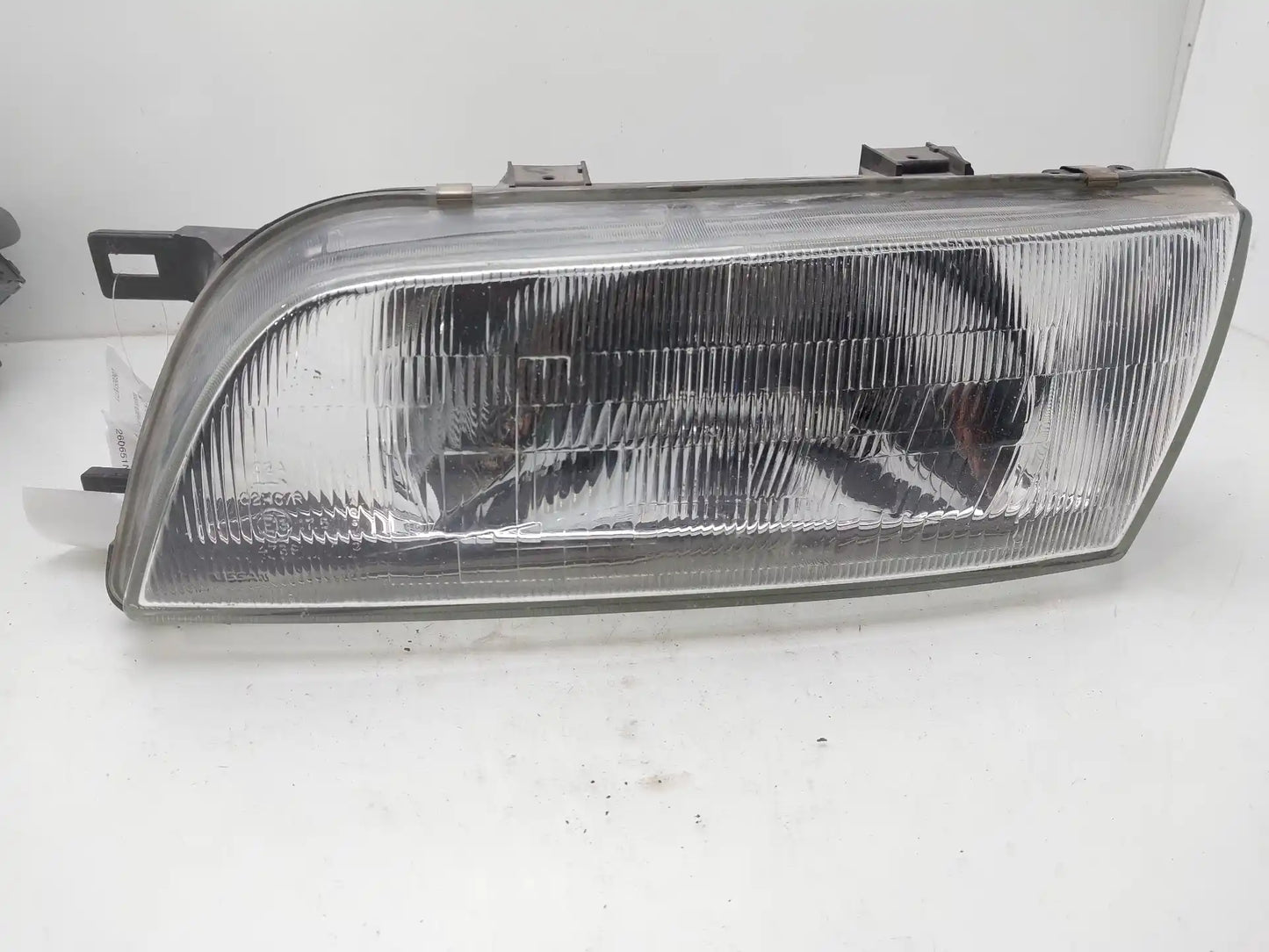 Left Headlight 260651N711 | Nissan Almera N15